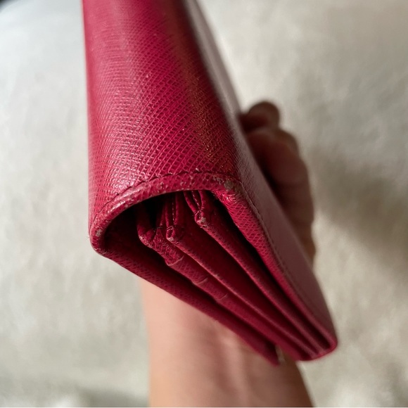 SOLD- Salvatore Ferragamo long wallet- vintage - Picture 16 of 17